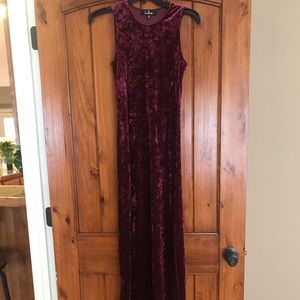 Velvet maroon Lulus dress